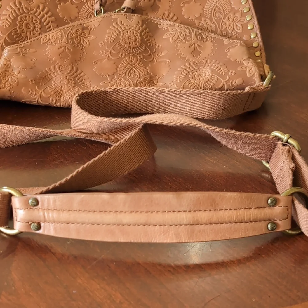 The Sak Brown Leather Crossbody Bag with Embossed Design - Picture 12 of 16